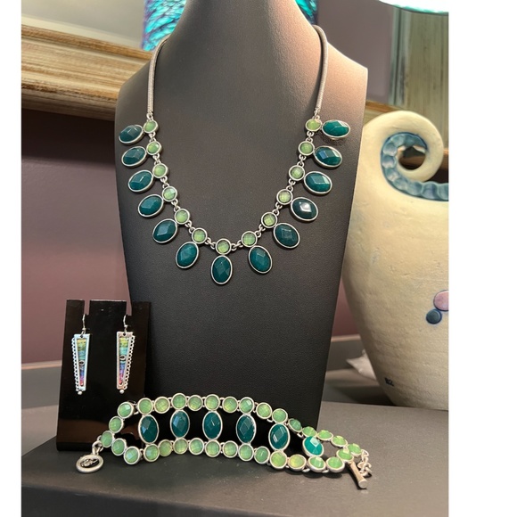 VINTAGE LUCKY BRAND: Reversable Necklace & Bracelet/Silvertone & Glass/Earrings - Picture 12 of 12